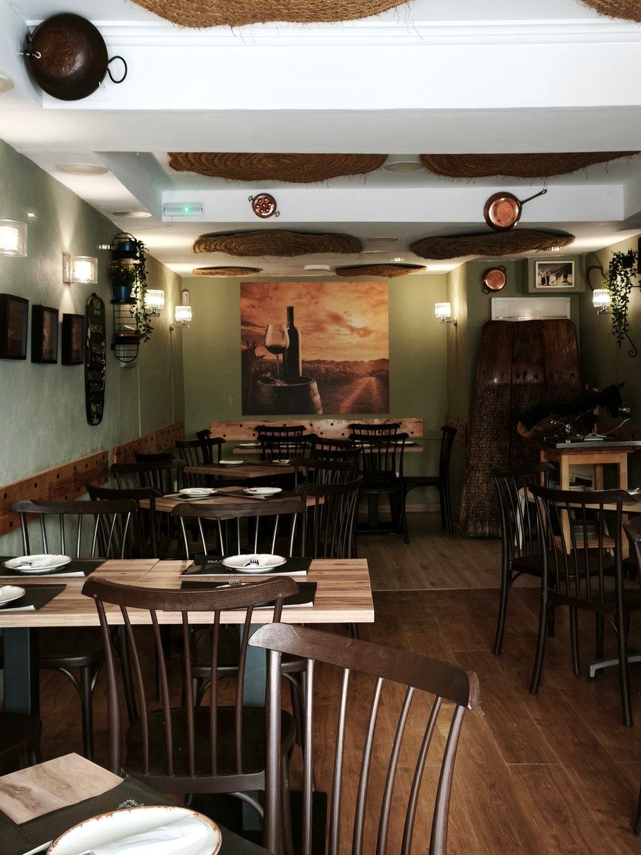 Comedor interior de La Taberna K Pasa